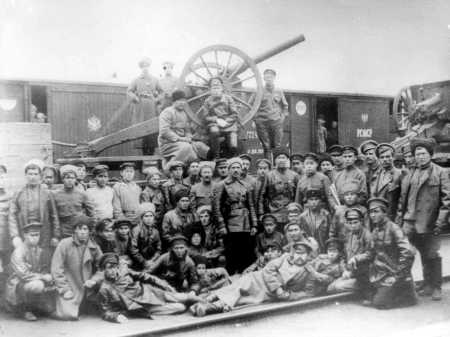 Иллюстрация к книге — Наша великая мифология. Четыре гражданских войны с XI по XX век [i_032.jpg]