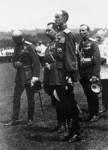 Иллюстрация к книге — Упущенный шанс Врангеля [i_002.jpg]