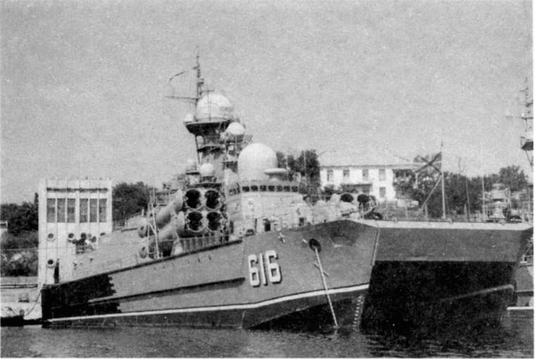 Иллюстрация к книге — Черноморский флот в трех войнах и трех революциях [i_098.jpg]