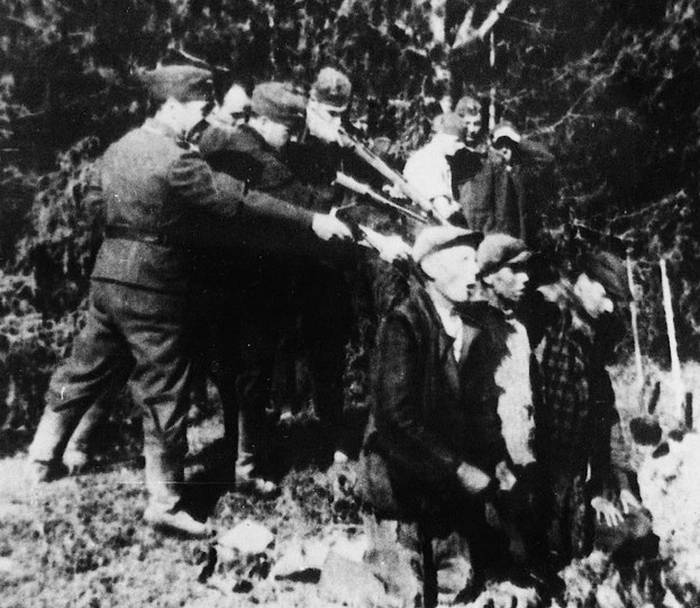 Иллюстрация к книге — Нацисты. Предостережение истории [i_003.jpg]