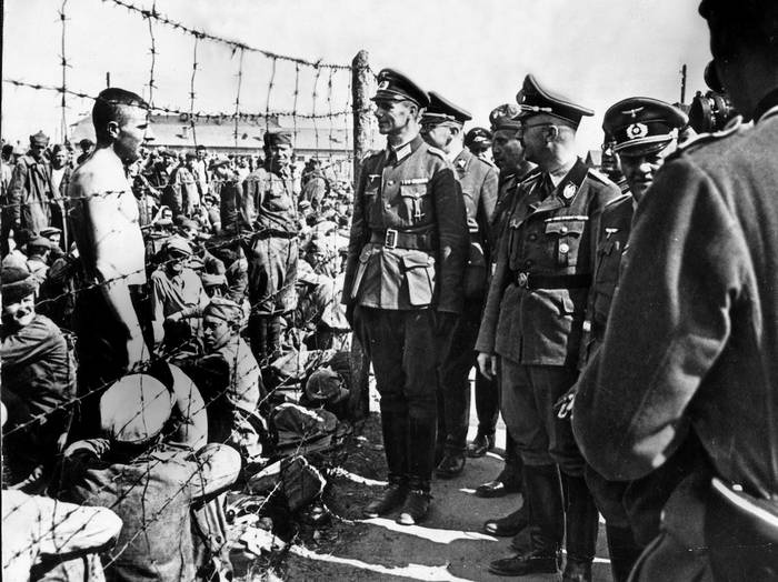 Иллюстрация к книге — Нацисты. Предостережение истории [i_004.jpg]