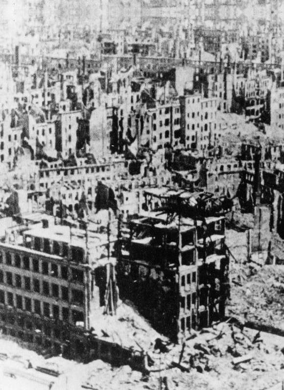 Иллюстрация к книге — Нацисты. Предостережение истории [i_010.jpg]