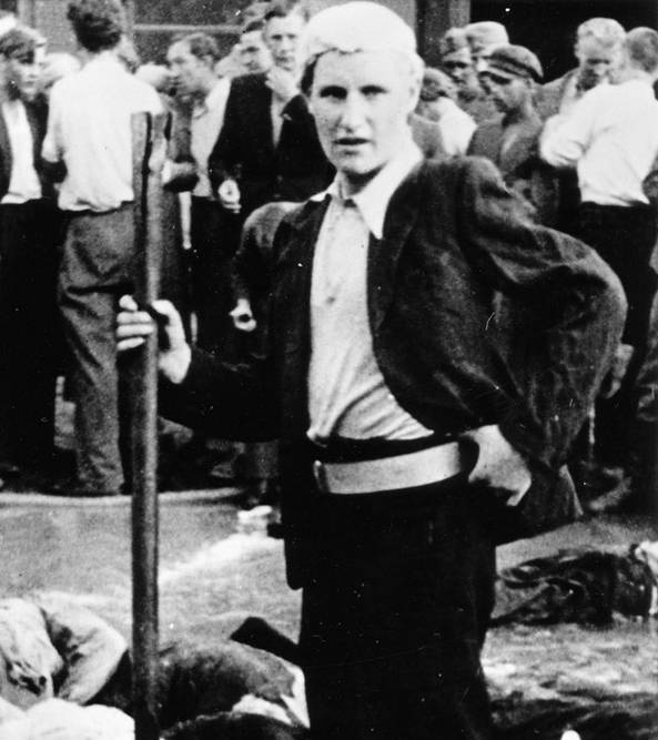 Иллюстрация к книге — Нацисты. Предостережение истории [i_042.jpg]