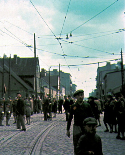 Иллюстрация к книге — Освенцим. Нацисты и &quot;окончательное решение еврейского вопроса&quot; [i_007.jpg]