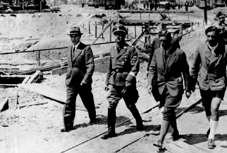 Иллюстрация к книге — Освенцим. Нацисты и &quot;окончательное решение еврейского вопроса&quot; [i_013.jpg]