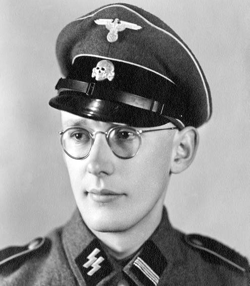 Иллюстрация к книге — Освенцим. Нацисты и &quot;окончательное решение еврейского вопроса&quot; [i_017.jpg]