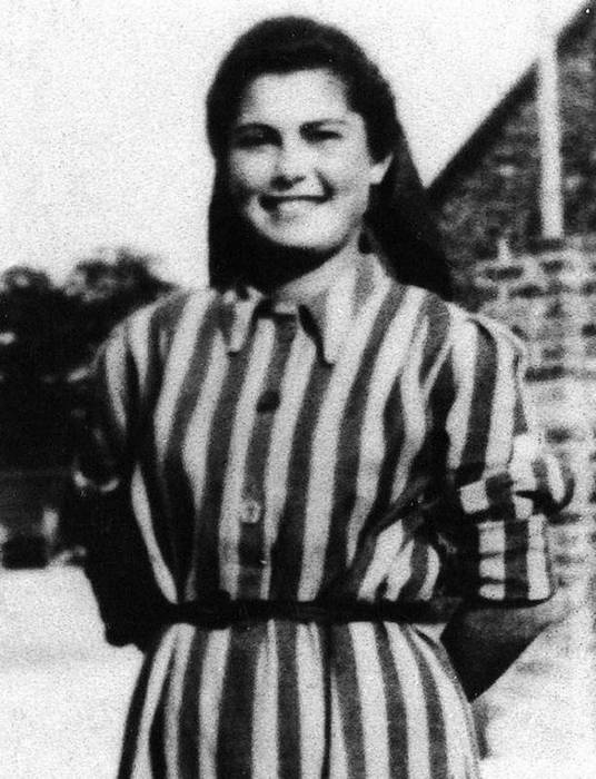 Иллюстрация к книге — Освенцим. Нацисты и &quot;окончательное решение еврейского вопроса&quot; [i_020.jpg]