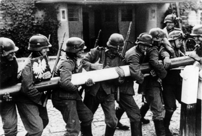 Иллюстрация к книге — «Пушечное мясо» Черчилля. Безоговорочная капитуляция [Autogen_eBook_id0.jpg]