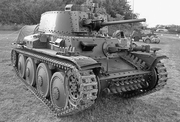 Иллюстрация к книге — Как Черчилль развязал Вторую Мировую. Главный виновник войны [i_013.jpg]