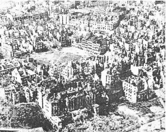 Иллюстрация к книге — Проданная Польша [i_042.jpg]