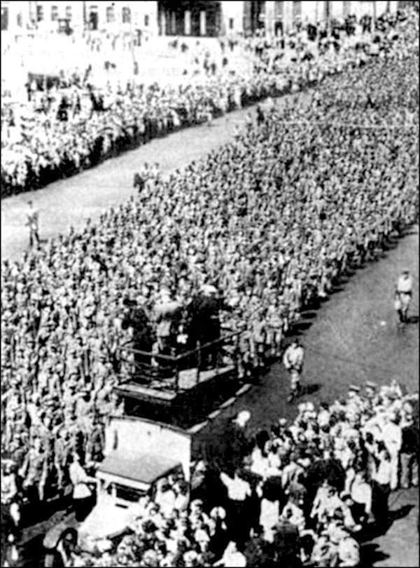 Иллюстрация к книге — &quot;Крестовый поход на Восток&quot;. Гитлеровская Европа против России [_014.jpg]