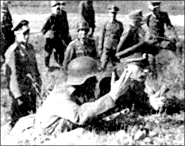 Иллюстрация к книге — &quot;Крестовый поход на Восток&quot;. Гитлеровская Европа против России [_017.jpg]