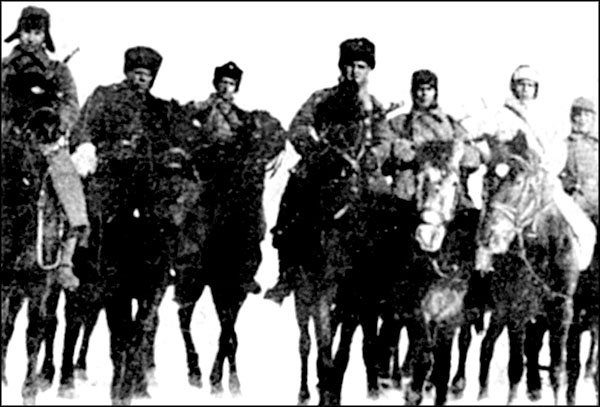 Иллюстрация к книге — &quot;Крестовый поход на Восток&quot;. Гитлеровская Европа против России [_019.jpg]