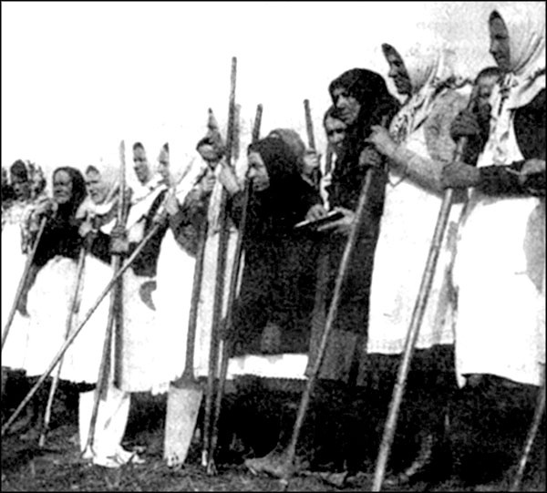 Иллюстрация к книге — &quot;Крестовый поход на Восток&quot;. Гитлеровская Европа против России [_058.jpg]