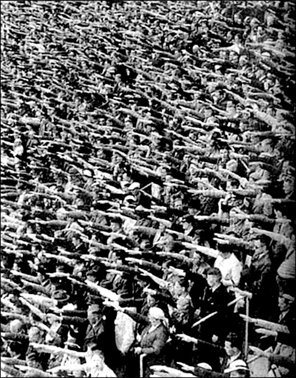 Иллюстрация к книге — "Крестовый поход на Восток". Гитлеровская Европа против России [_220.jpg]