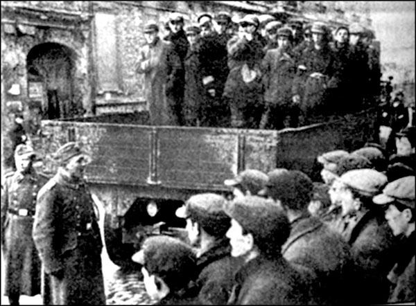 Иллюстрация к книге — "Крестовый поход на Восток". Гитлеровская Европа против России [_285.jpg]