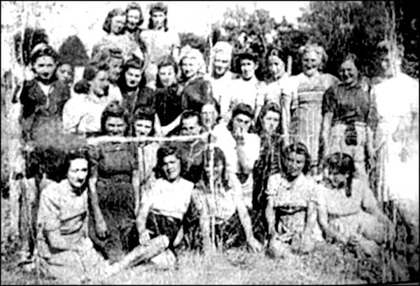 Иллюстрация к книге — "Крестовый поход на Восток". Гитлеровская Европа против России [_2952.jpg]