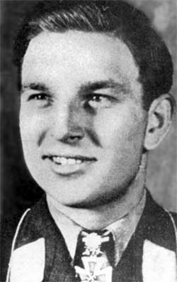 Иллюстрация к книге — Асы и пропаганда. Дутые победы Люфтваффе [i_030.jpg]