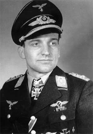 Иллюстрация к книге — Асы и пропаганда. Дутые победы Люфтваффе [i_047.jpg]