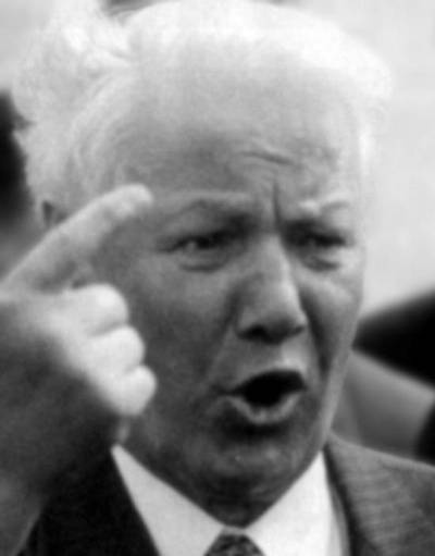 Иллюстрация к книге — Госбесы. Кровавая гэбня и &quot;живой труп&quot; [i_008.jpg]