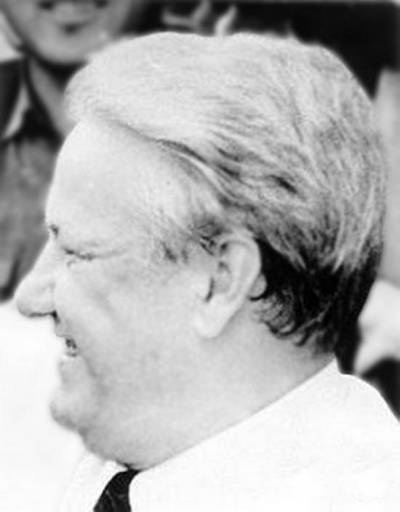 Иллюстрация к книге — Госбесы. Кровавая гэбня и &quot;живой труп&quot; [i_010.jpg]