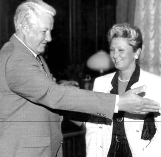 Иллюстрация к книге — Госбесы. Кровавая гэбня и &quot;живой труп&quot; [i_024.jpg]