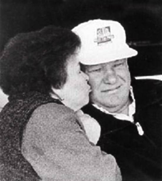 Иллюстрация к книге — Госбесы. Кровавая гэбня и &quot;живой труп&quot; [i_044.jpg]