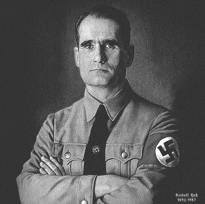 Иллюстрация к книге — Кто заставил Гитлера напасть на Сталина. Роковая ошибка Гитлера [i_035.jpg]