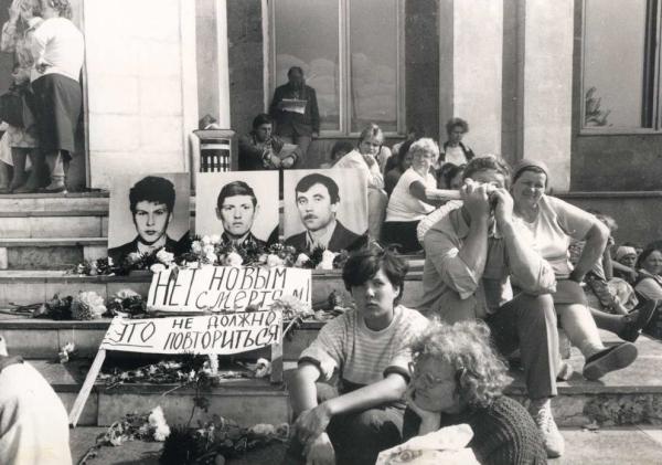 Иллюстрация к книге — Семена распада. Войны и конфликты на территории бывшего СССР [_7.jpg]