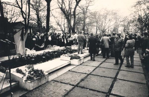 Иллюстрация к книге — Семена распада. Войны и конфликты на территории бывшего СССР [_8.jpg]