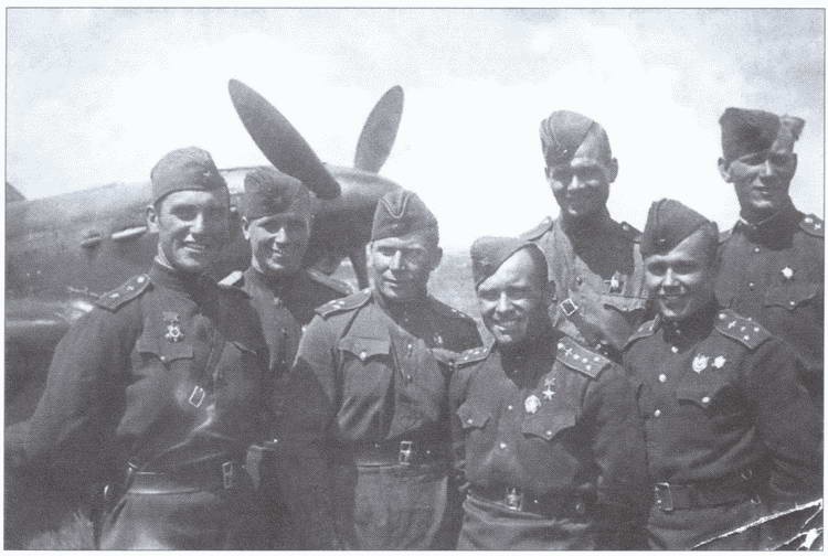 Иллюстрация к книге — Истребители на взлет! [i_044.jpg]