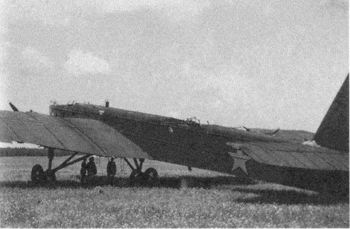 Иллюстрация к книге — Большое небо дальней авиации. Советские дальние бомбардировщики в Великой Отечественной войне. 1941-1945 [i_010.jpg]