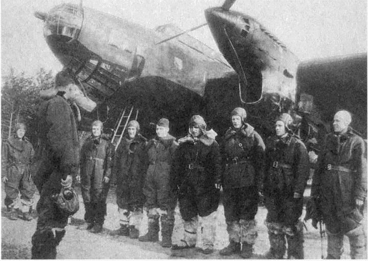 Иллюстрация к книге — Большое небо дальней авиации. Советские дальние бомбардировщики в Великой Отечественной войне. 1941-1945 [i_020.jpg]