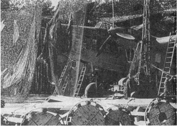 Иллюстрация к книге — Большое небо дальней авиации. Советские дальние бомбардировщики в Великой Отечественной войне. 1941-1945 [i_026.jpg]