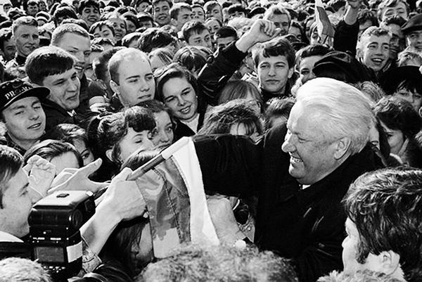 Иллюстрация к книге — История России. От Горбачева до Путина и Медведева [i_022.jpg]