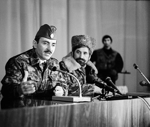 Иллюстрация к книге — История России. От Горбачева до Путина и Медведева [i_027.jpg]