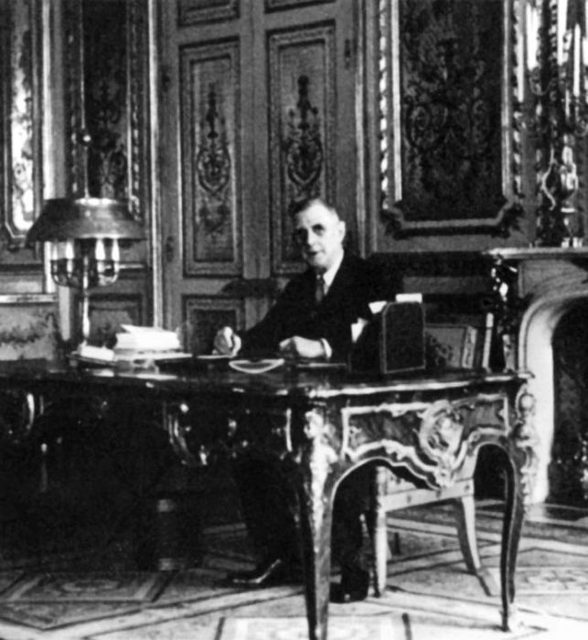 Иллюстрация к книге — Великий де Голль. &quot;Франция - это я!&quot; [vkladka3_img_01.jpg]