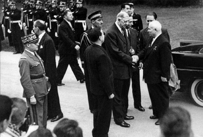 Иллюстрация к книге — Великий де Голль. &quot;Франция - это я!&quot; [vkladka3_img_08.jpg]