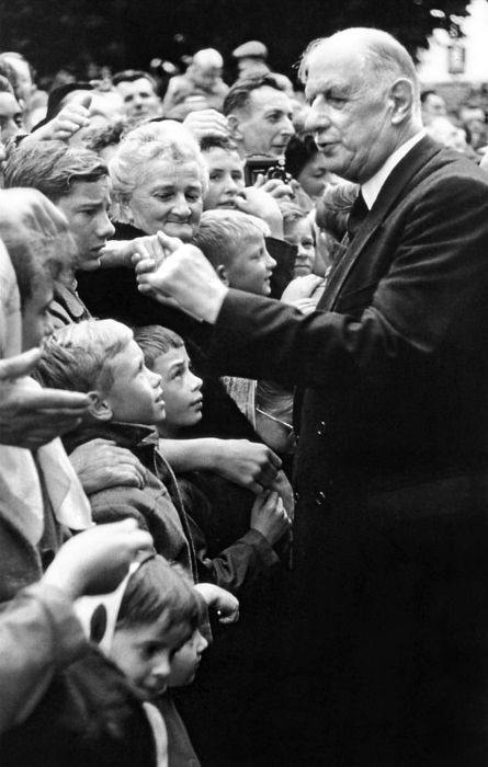 Иллюстрация к книге — Великий де Голль. &quot;Франция - это я!&quot; [vkladka3_img_17.jpg]