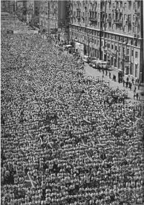 Иллюстрация к книге — Будет ли революция в России? [x00.jpg]