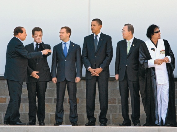 Иллюстрация к книге — Каддафи. "Бешеный пес" или Народный благодетель? [i_008.jpg]