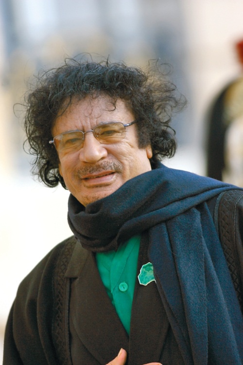 Иллюстрация к книге — Каддафи. "Бешеный пес" или Народный благодетель? [i_010.jpg]