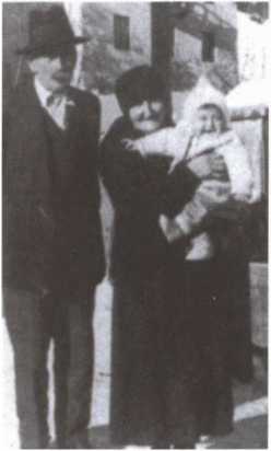 Иллюстрация к книге — Во имя Господа. Кто убил Папу Римского? [i_005.jpg]