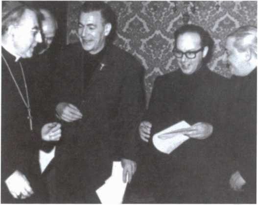 Иллюстрация к книге — Во имя Господа. Кто убил Папу Римского? [i_009.jpg]