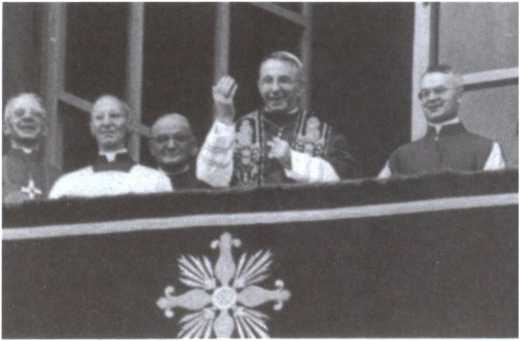 Иллюстрация к книге — Во имя Господа. Кто убил Папу Римского? [i_025.jpg]