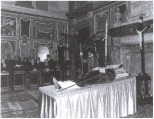 Иллюстрация к книге — Во имя Господа. Кто убил Папу Римского? [i_045.jpg]