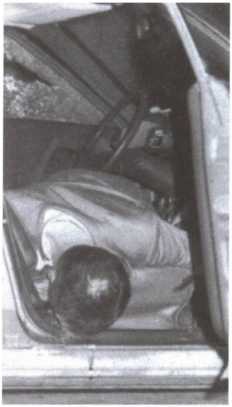 Иллюстрация к книге — Во имя Господа. Кто убил Папу Римского? [i_052.jpg]