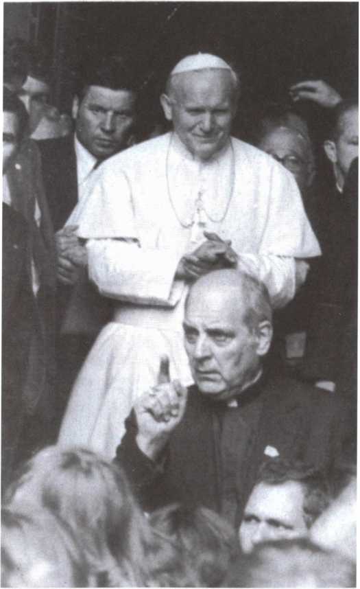 Иллюстрация к книге — Во имя Господа. Кто убил Папу Римского? [i_062.jpg]