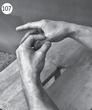 Иллюстрация к книге — Болит шея - что делать [i_126.jpg]