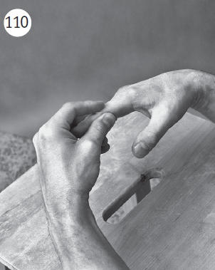 Иллюстрация к книге — Болит шея - что делать [i_129.jpg]